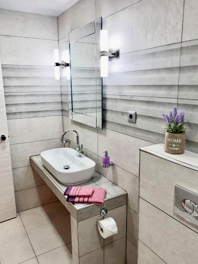 נאה פוטידאה Avra Comfort Rooms מראה חיצוני תמונה