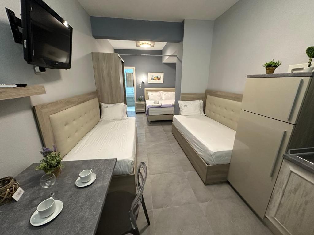 נאה פוטידאה Avra Comfort Rooms מראה חיצוני תמונה