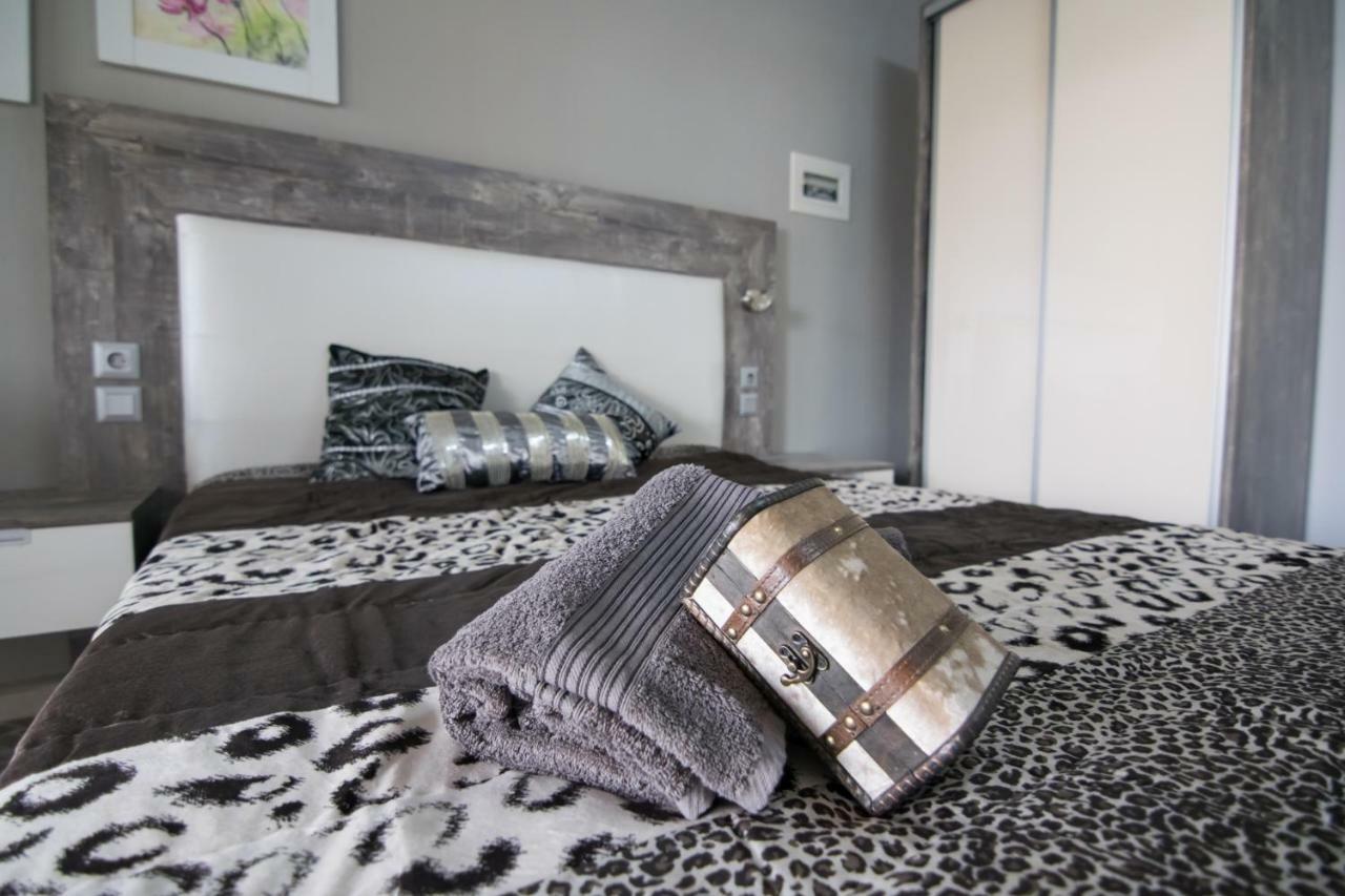 נאה פוטידאה Avra Comfort Rooms מראה חיצוני תמונה