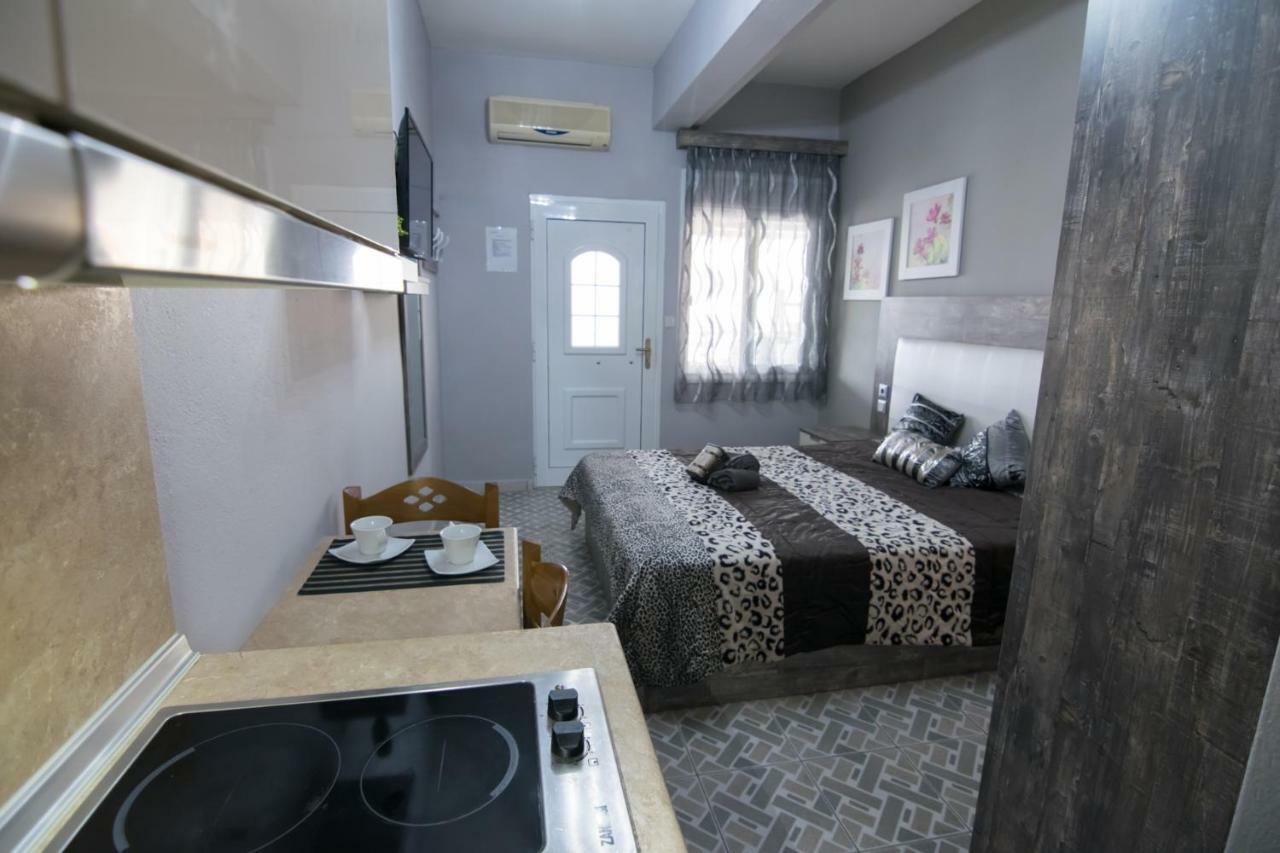 נאה פוטידאה Avra Comfort Rooms מראה חיצוני תמונה